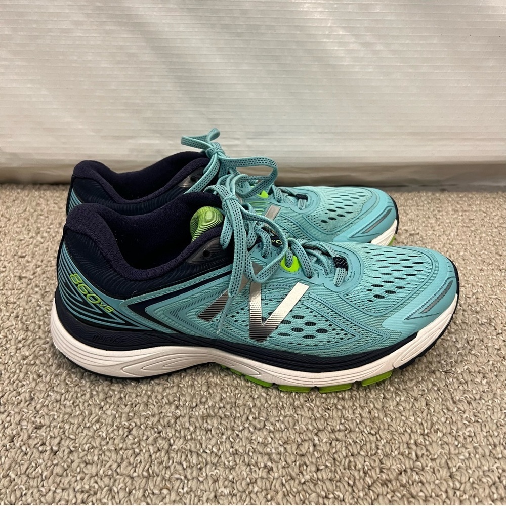 New Balance 860 V8 Women’s Running Shoes Sneakers Size 8 Turquoise Blue Active,